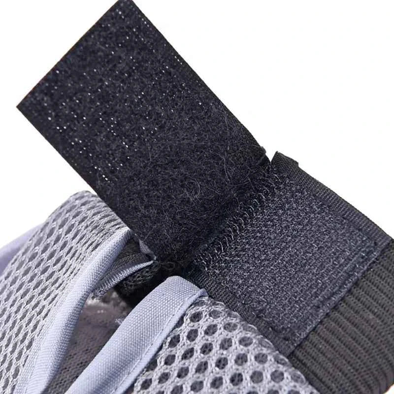Pet Grooming & Deshedding Glove for Dogs & Cats
